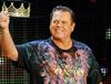 WWE 해설자인 제리 롤러가 오늘 해설중 심장마비로 의식을 잃었습니다.