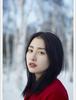 하야미 아카리, 스무번째 생일에 첫 사진집을 발매. 붉은 입술로 성인의 표정을