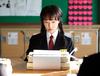 <성실한 나라의 앨리스> 고단한 현실에 대한 통쾌한 잔혹극