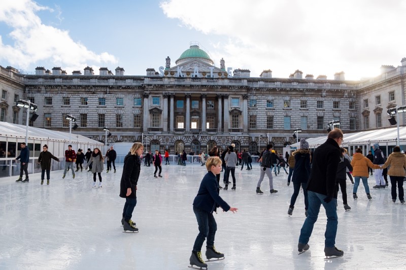 [런던여행] 유럽 겨울 여행을 하고 있다면? 런던 서머셋 하우스에서 스케이트 즐기기