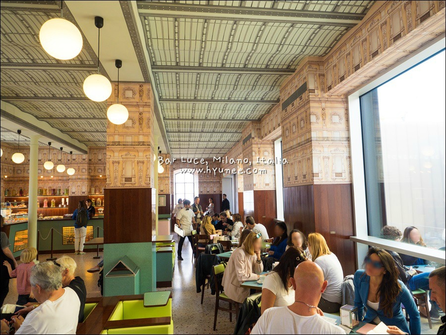 진정한 프라다 카페는 여기!! 밀라노 폰다지오네 프라다 바 루체 Fondazione Prada Bar Luce