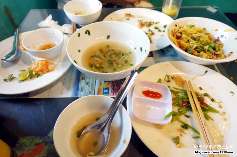 호이안 자유여행, 호이안 가죽 쇼핑 & 줄 서서 먹는 반미프헝 & 쌀국수는 포슈아 : 호이안 맛집