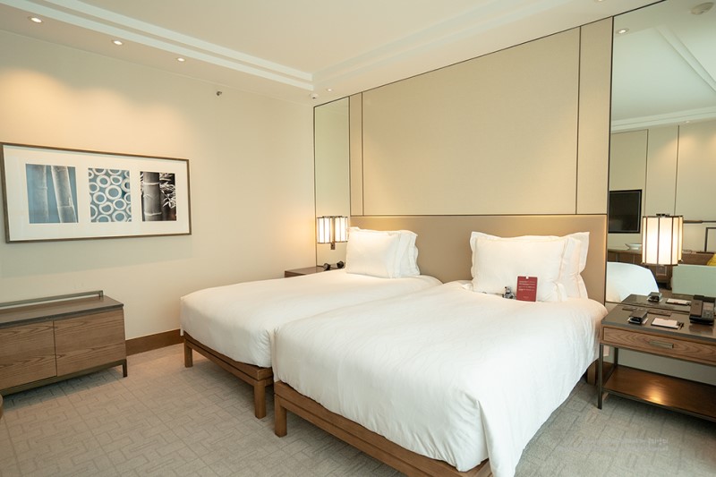 싱가포르 호텔 콘래드 센테니얼 이그제큐티브룸 객실과 라운지