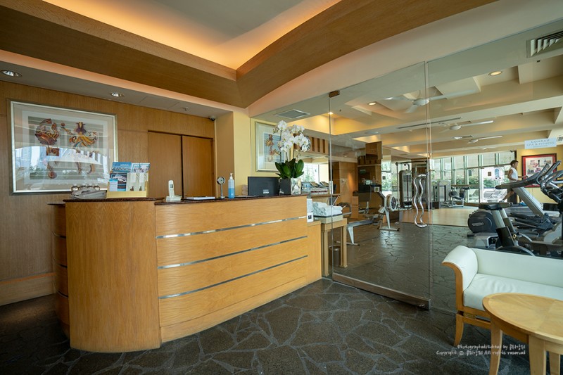 싱가포르 호텔 콘래드 센테니얼 이그제큐티브룸 객실과 라운지