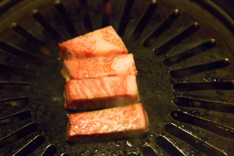 후쿠오카 하카타역 맛집 야키니쿠 하야토 고기 맛있어요.