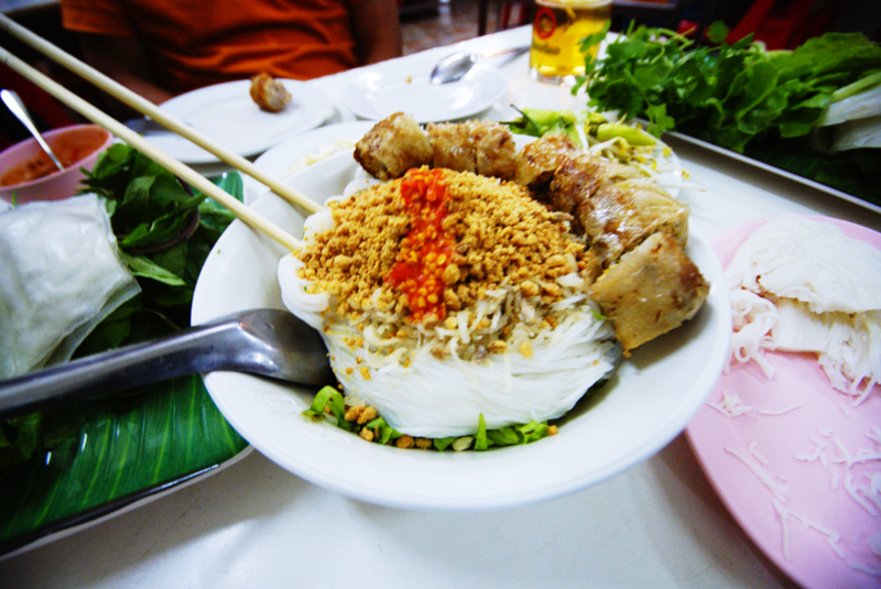 라오스 비엔티안 맛집 현지인들이 찾는 베트남음식 넴느엉