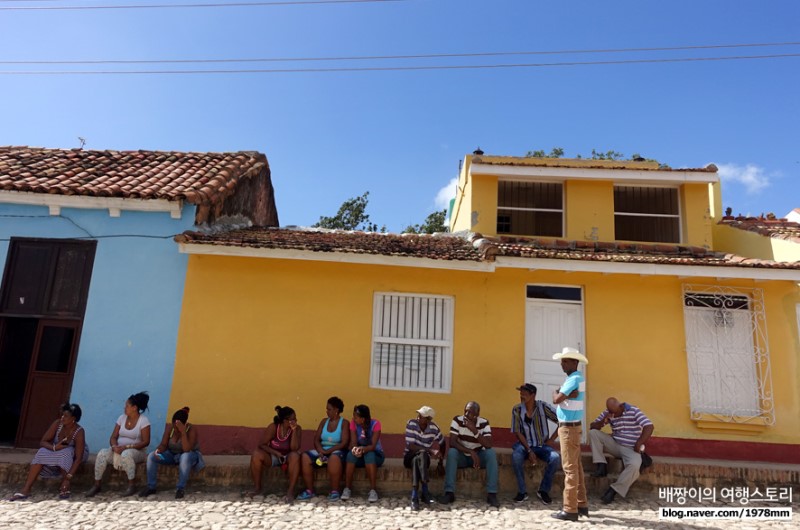 쿠바 여행, 트리니다드 산타 아나 예배당 & 호텔 라스 쿠에바스 오르막길 전경