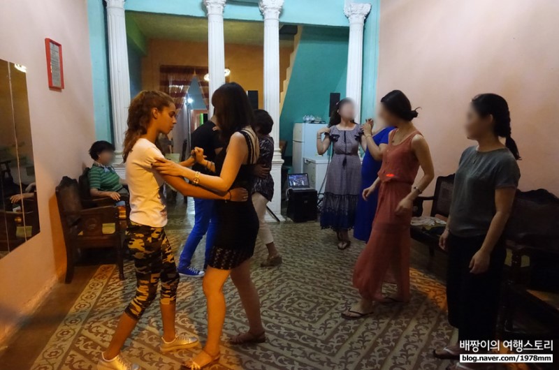쿠바 여행, 트리니다드 커피 맛집! 동행자들의 춤 열정 & 동굴 나이트