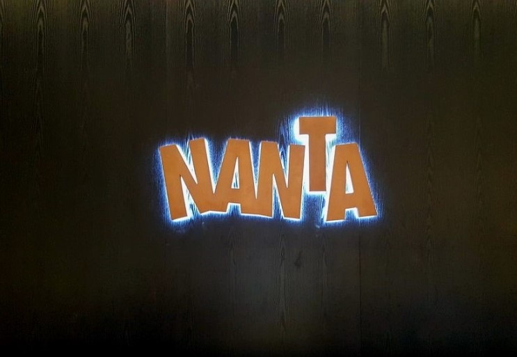 가성비 좋은 제주호텔 난타 제주(Hotel Nanta Jeju)에서 NANTA 공연도 보면서 숙박하기! 