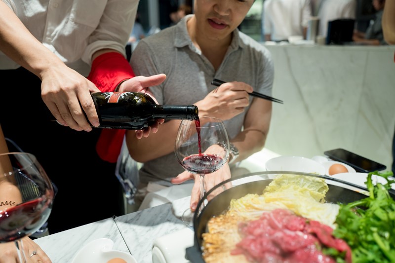 생일파티 하기 좋은 연남동 스키야키 맛집 아라카르트 일식 레스토랑