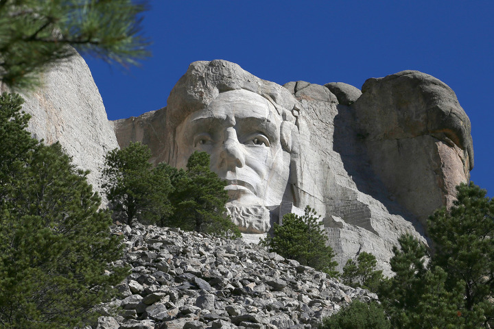 러시모어산(Mt Rushmore)을 보다 가까이서 볼 수 있는 프레지덴셜 트레일과 링컨보글럼 비지터센터