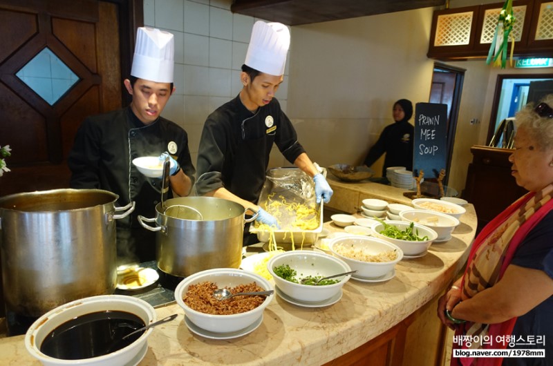 코타키나발루 수트라하버 리조트, 퍼시픽 수트라 호텔 조식 & 수영장