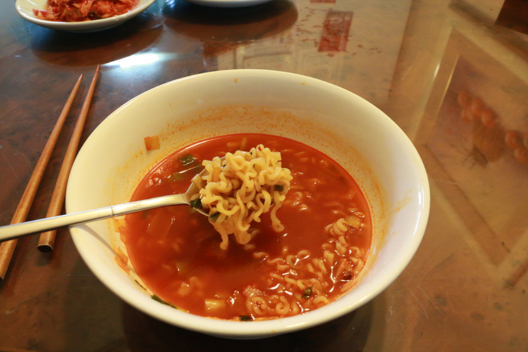 매운라면 틈새라면 열라면 어떤게 맛있니? 