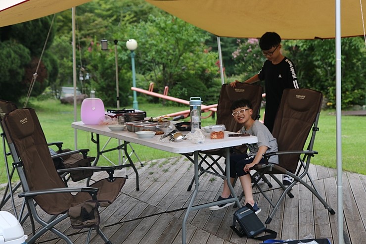 경주 코오롱호텔에서 즐기는 가족여행 캠핑 바베큐와 풋살