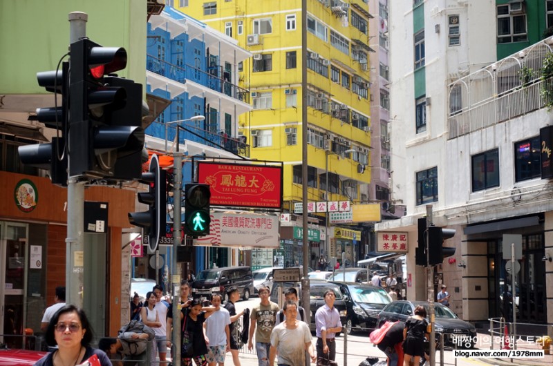 디카 추천, 홍콩 여행 완차이 담은 디지털 카메라 RX100M4 : 홍콩 블루하우스, 리퉁 에비뉴