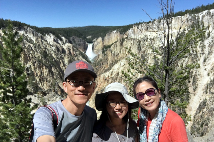 옐로스톤 그랜드캐년(Grand Canyon of the Yellowstone)의 폭포를 구경하고, 캐년빌리지에서 점심