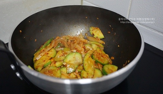 돼지고기 김치찜 만드는법, 야들야들 삼겹살 묵은지찜