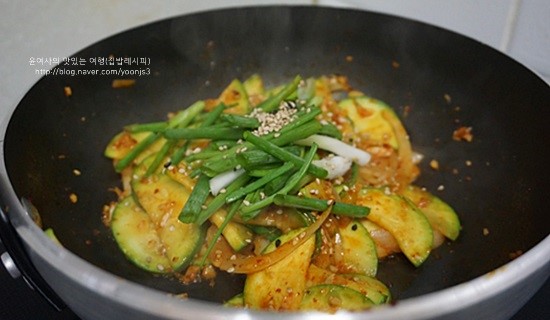 돼지고기 김치찜 만드는법, 야들야들 삼겹살 묵은지찜