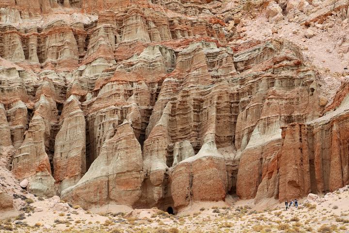 레드락캐년(Red Rock Canyon) 주립공원으로 시작한 유니투어 홍사장과 캘리포니아 오지탐험 여행