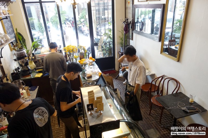 배짱이의 방콕 한달살기 21-1, 왓아룬 주변 고풍스러운 방콕 카페 Ha Tien Cafe