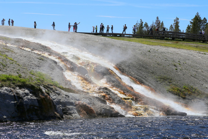 옐로스톤 로워가이서베이슨(Lower Geyser Basin)의 Fountain Paint Pot과 Grand Prismatic Spring