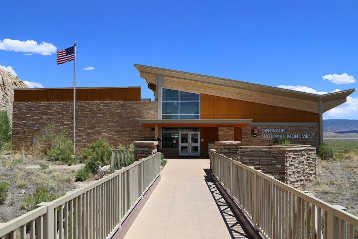 공룡 화석 발굴현장을 직접 볼 수 있는 유타주 다이너소어 준국립공원(Dinosaur National Monument)