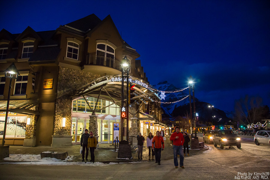캐나다 스키여행 #07 - 겨울 밴프 시내의 낮과 밤 풍경