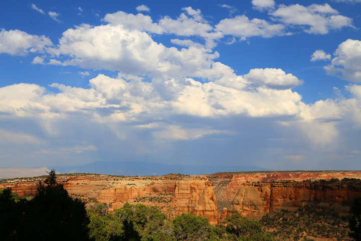 "붉은색 절벽은 유타에만 있는게 아니다!" 콜로라도 내셔널모뉴먼트(Colorado National Monument)