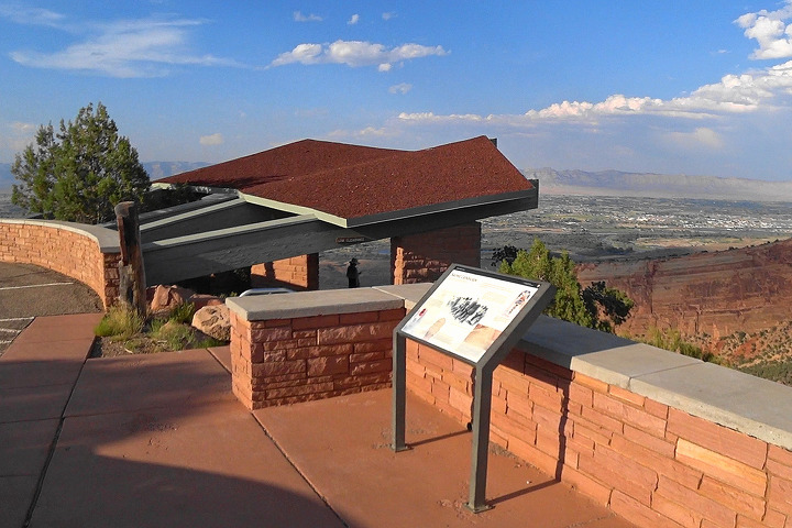 존 오토(John Otto)의 꿈과 콜로라도 준국립공원(Colorado National Monument)의 독립기념비 바위