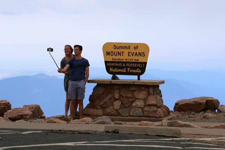 북미대륙에서 일반 자동차로 올라갈 수 있는 가장 높은 곳, 마운트 에반스(Mount Evans Scenic Byway)