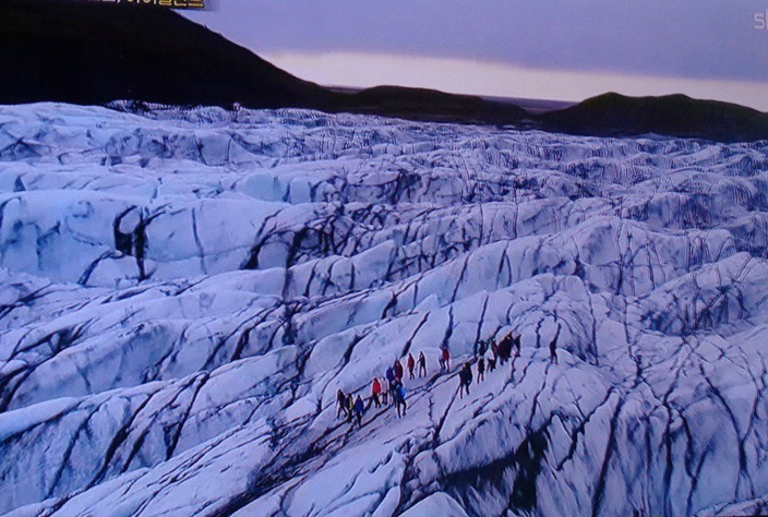  아이슬란드의 빙하 하이킹