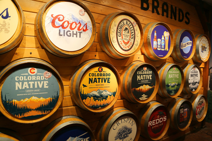 콜로라도 록키산 아래 골든(Golden) 마을에 있는 세계 최대 양조장, 쿠어스(Coors) 맥주공장 무료투어