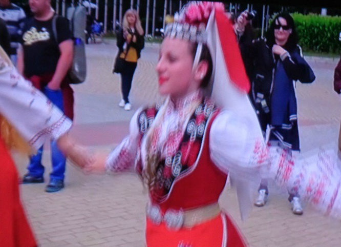  불가리아의 장미 축제와 불가리  향수
