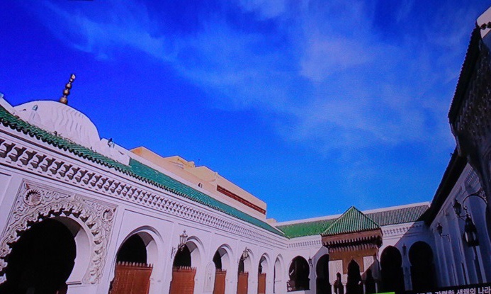  모로코, 모스크와 교육