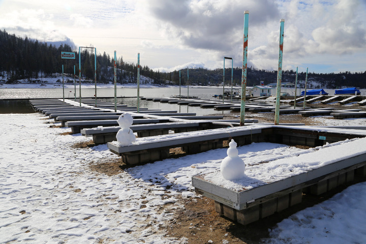 요세미티 2박3일 겨울여행의 첫날은 파인스리조트(Pines Resort)에서 눈사람 만들고 장작불 지피기