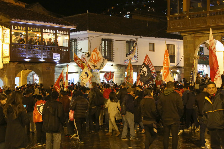 페루 '쿠스코 한 주 살기'의 마지막 밤, 박물관들 구경과 전통공연 관람, 시끌벅적했던 아르마스 광장