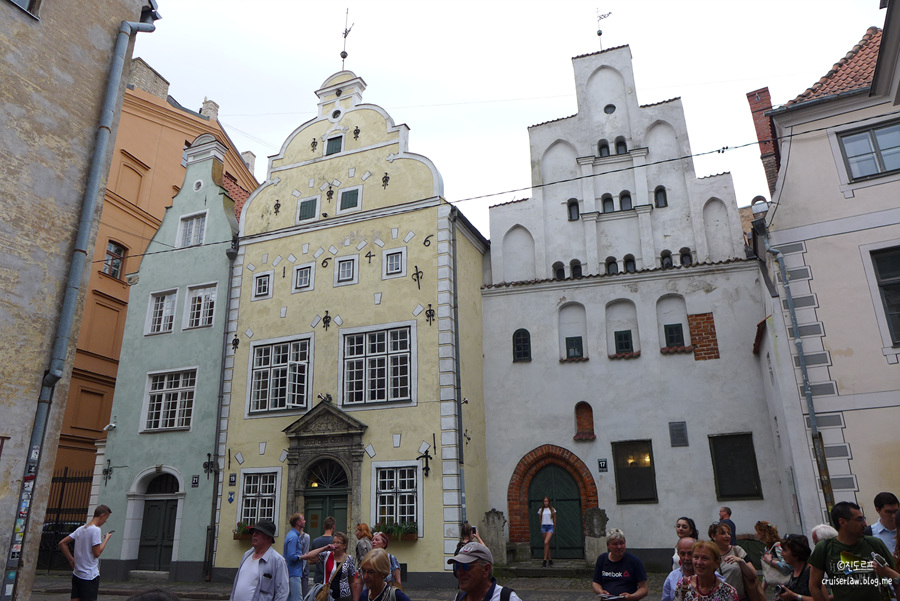 라트비아여행 리가 가볼만한곳 - 검은머리전당,삼형제 건물,스웨덴문
