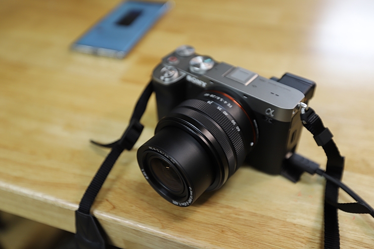 여행카메라 SONY A7C 가장 가벼운 풀프레임 미러리스
