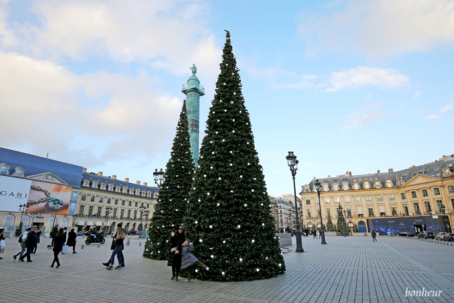 프랑스 파리에서 크리스마스를...방돔광장 거대한 트리 :)
