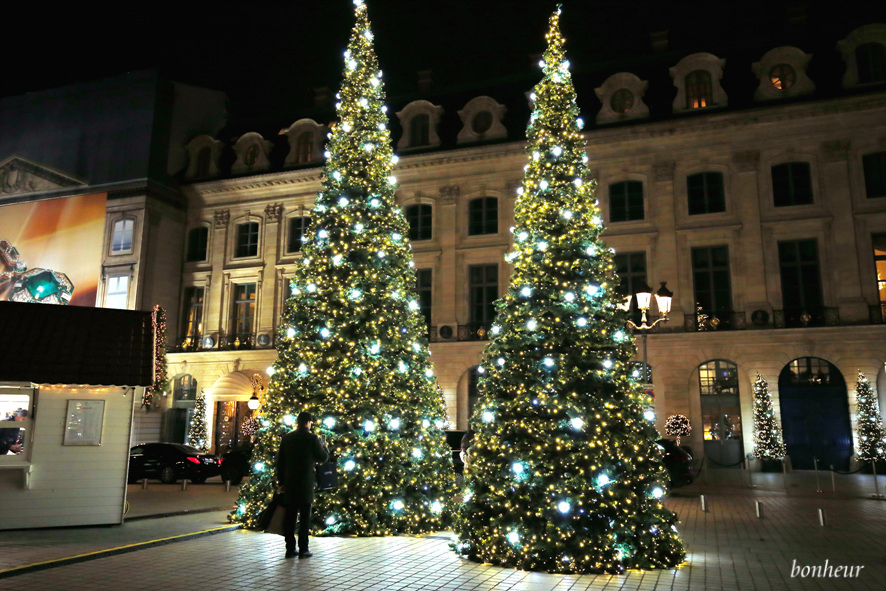 프랑스 파리에서 크리스마스를...방돔광장 거대한 트리 :)