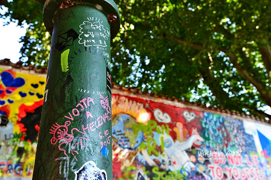 체코 프라하 여행 자유 감성 짙은 존레논의 벽