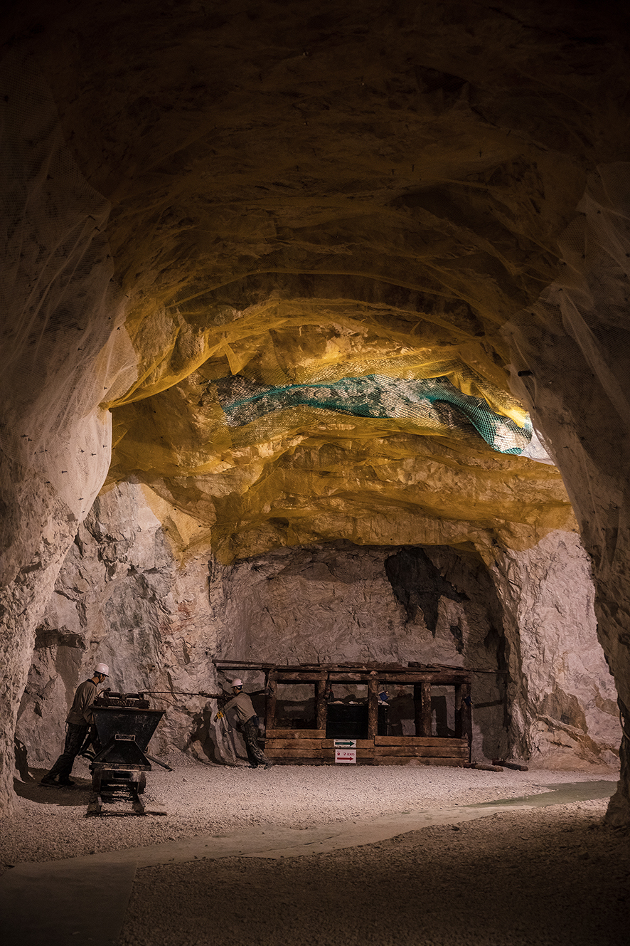 SNS 핫플로 떠오르는 충북 제천 가볼만한곳 활옥동굴