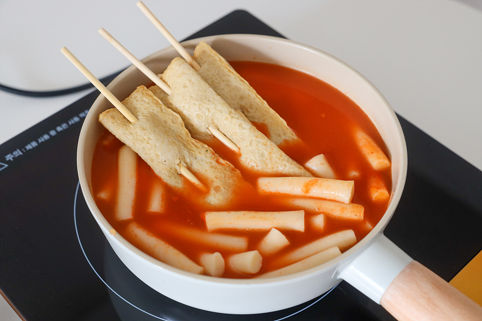 테이스티나인  꿀조합 제천빨간오뎅떡볶이 + 멘보샤