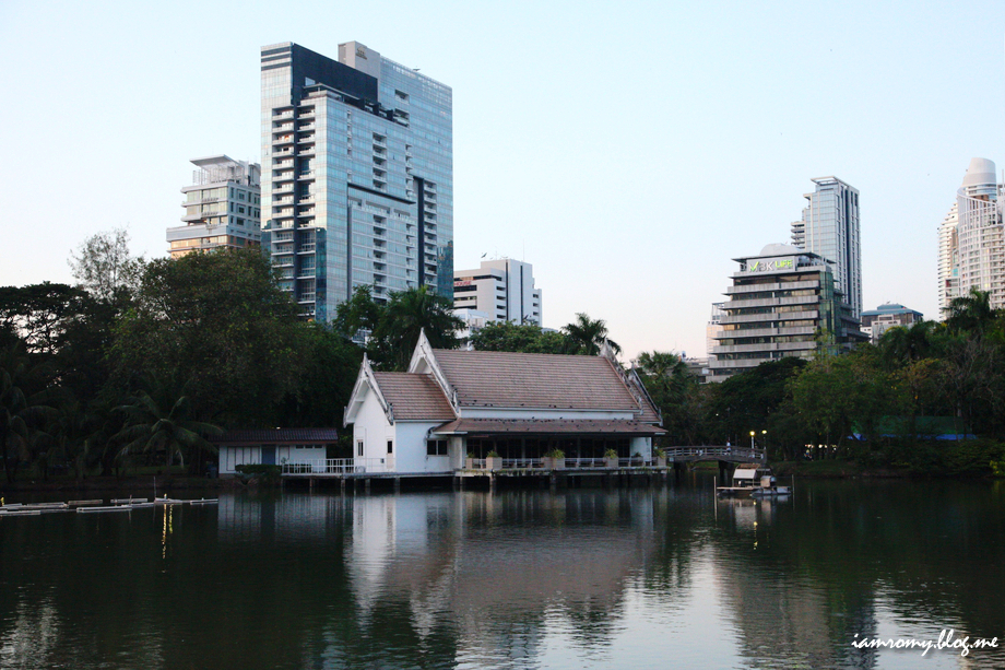 태국여행지추천, 코로나 종식되면 방콕 룸피니공원 맛집 하우스와인
