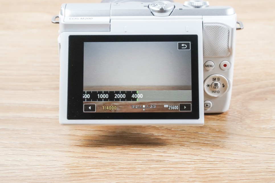 4K 브이로그 카메라 추천, 캐논 EOS M200