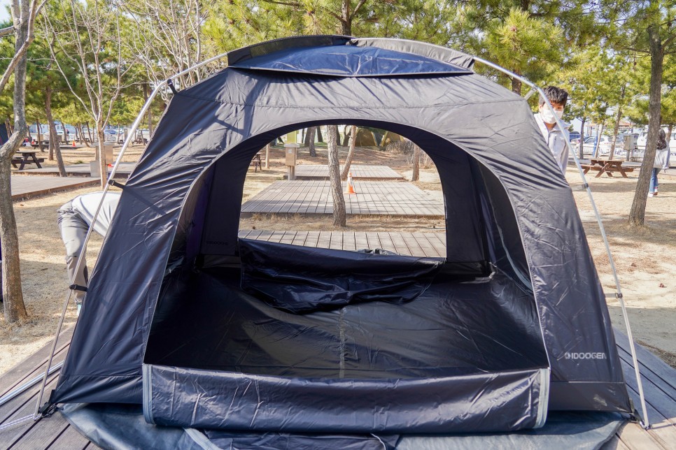 마운트프로 돔텐트4 블랙감성의 거실형 텐트 설치방법