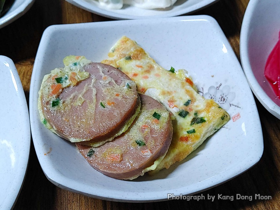 대전 맛집 반찬이 푸짐한 월평동 태능돌삼겹