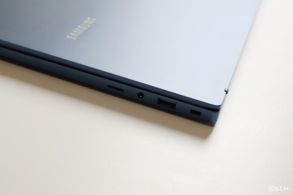 고성능노트북 삼성 갤럭시북 휴대 가능한 15인치 NT750XDZ-A71A