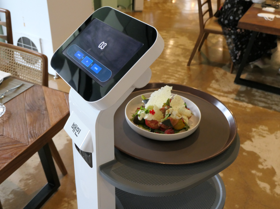 광주 레스토랑 수완지구 맛집에서 만나는 세컨드원 더플레이트 서빙로봇 딜리!