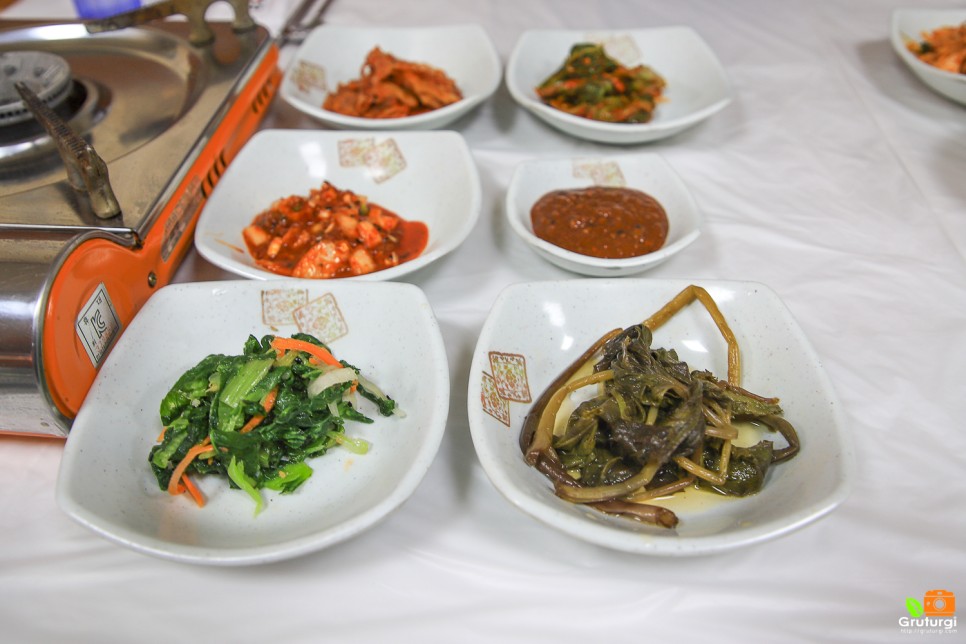 고창 고인돌 유적지 찍고 고창 밥상 텃밭 쌈밥 식당 식도락 여행